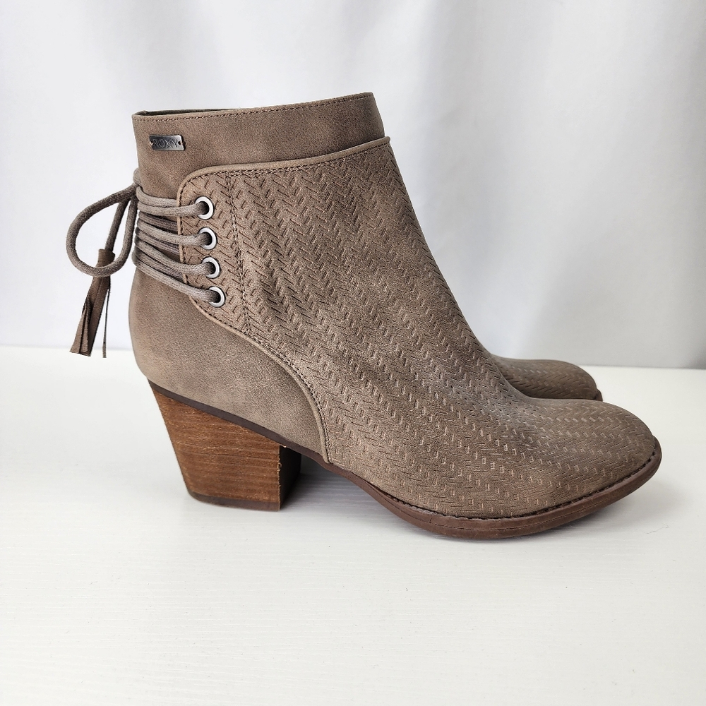 Roxy Women's Taupe Devon Heeled Ankle Booties Size 11 NWOT